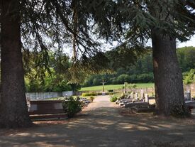 Les tombes du cimetière