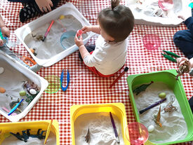 Activités d'Éveil Relais Petite Enfance Champagne Picarde - Atelier Curiosité Jurassic Park